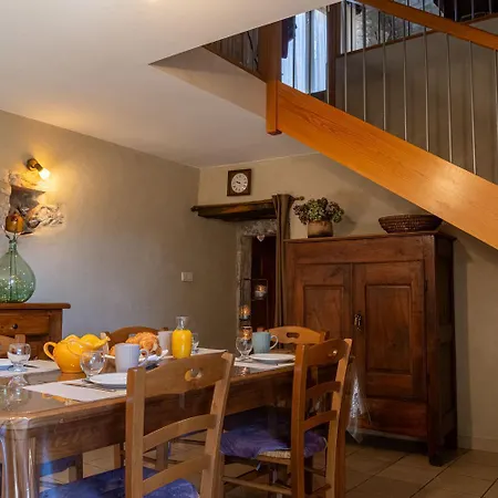 펜션 Le Four D'odilon 6 Personnes A Montignac La Malène