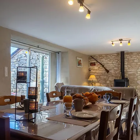 Le Four D'odilon 6 Personnes A Montignac *