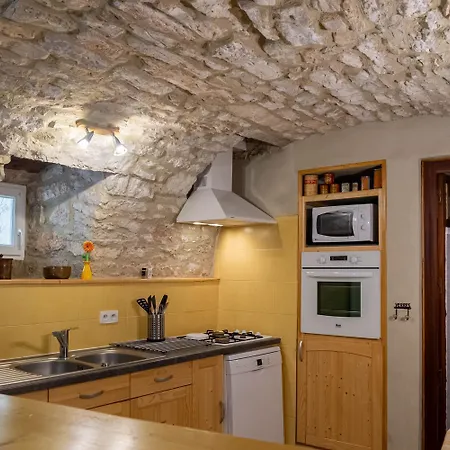 Le Four D'odilon 6 Personnes A Montignac * La Malène