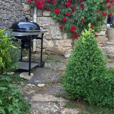 Le Four D'odilon 6 Personnes A Montignac بيت للعطل *
